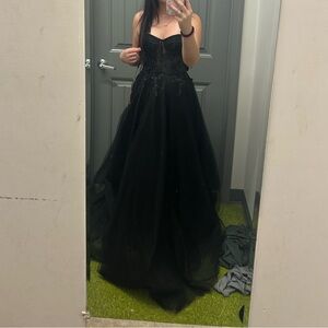 Elegant Black Strapless Gown